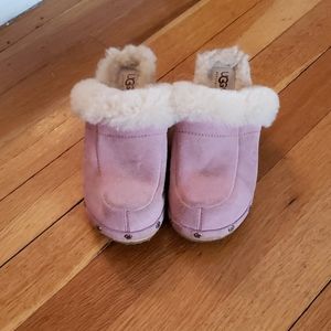 Girl's Ugg Clogs